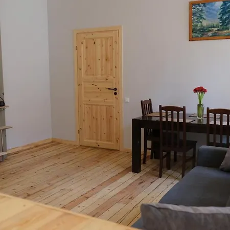 Historic With Wooden Floors In The Hearth Of Old-town Apartamento *
